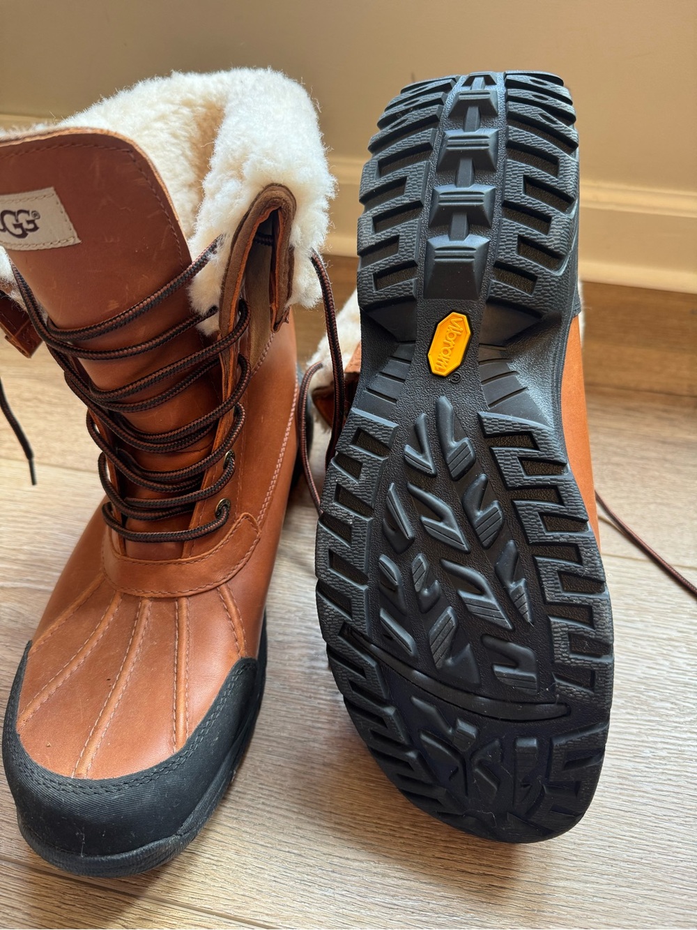 UGG Butte Men’s Waterproof Snow Boots - Picture 6 of 9